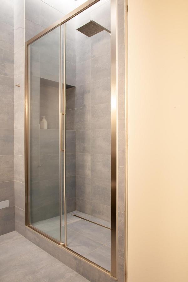 Bnbutler - Schiaparelli Suite Milan Bagian luar foto
